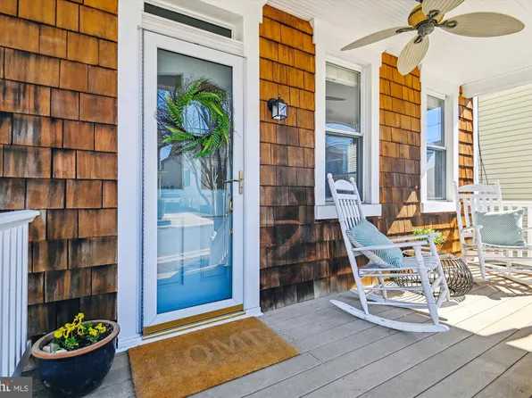 18 Woodlawn Ave, Annapolis, MD 21401