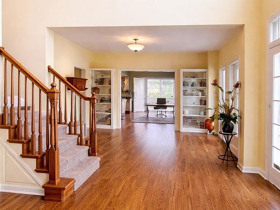 4th image of 5428 Lohr Lake Dr