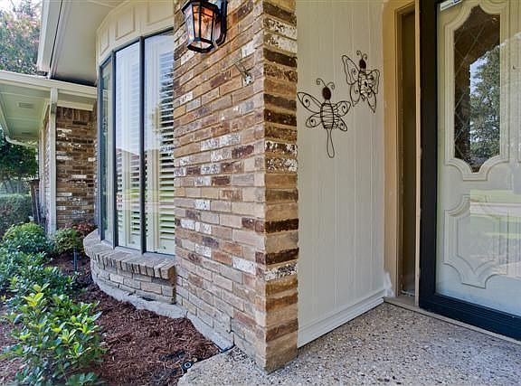 2nd image of 9218 Heatherdale Dr