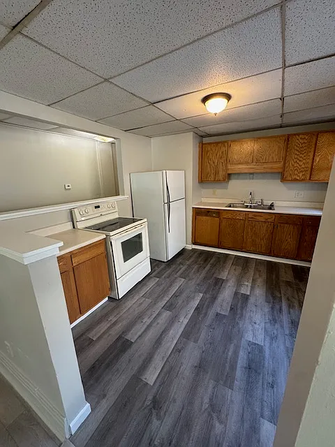 2 bed, 900 sqft, $1,100 — Photo 4