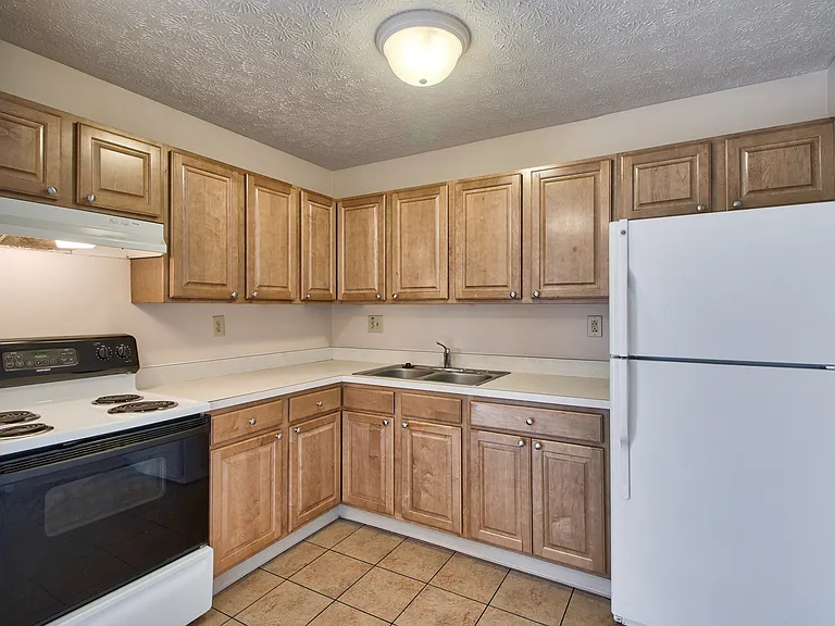 Colony Terrace Apartments — Photo 26
