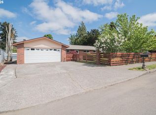 18411 NE Davis St, Portland, OR 97230