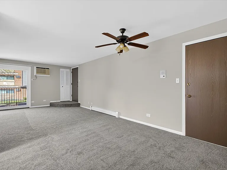 708 W 65th St #6 — Photo 23