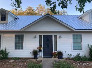 322 W Park St, Fredericksburg, TX 78624