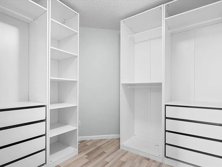 3664 Shrewsbury Dr — Photo 31