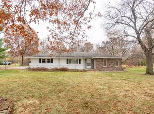 14509 Twin Grove Rd, Bloomington, IL 61705