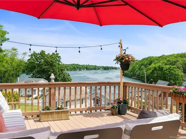 9 River Road, East Lyme, CT 06333