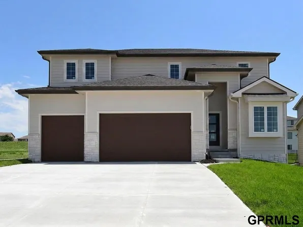 11053 S 217th St, Gretna, NE 68028