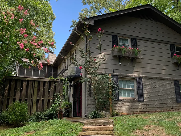 7001 Palermo Dr — Photo 32