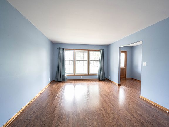 5th image of 3434 Beechwood Ln