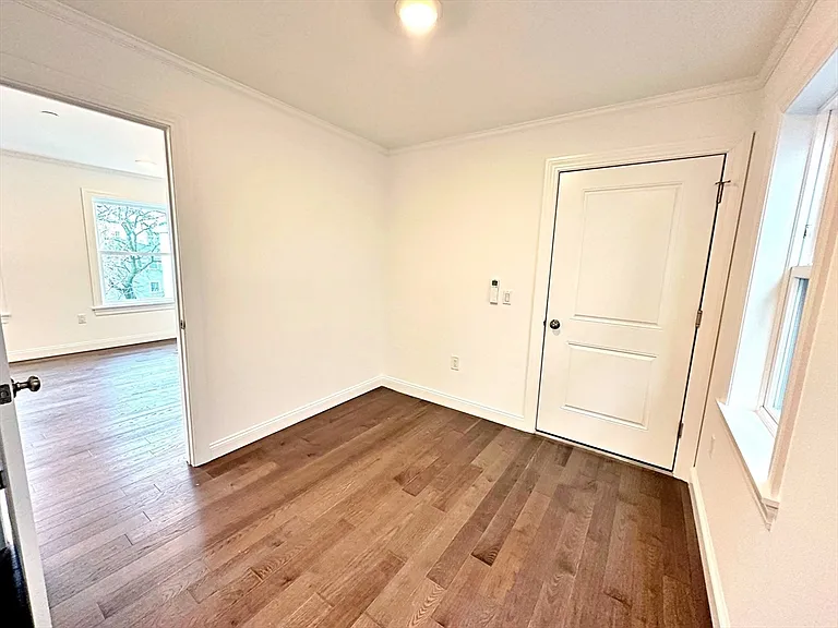 33 Leyden St #6 — Photo 16