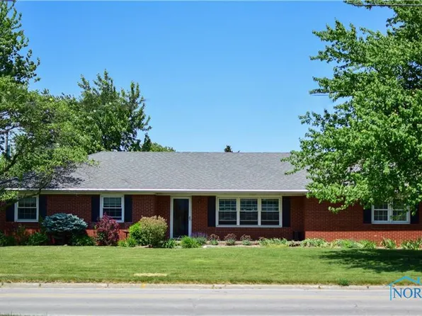 390 Virginia Dr, Wauseon, OH 43567