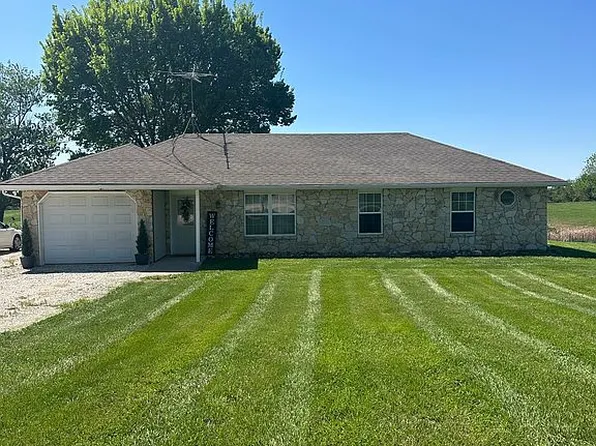 85 Frank Rd, Eldon, MO 65026