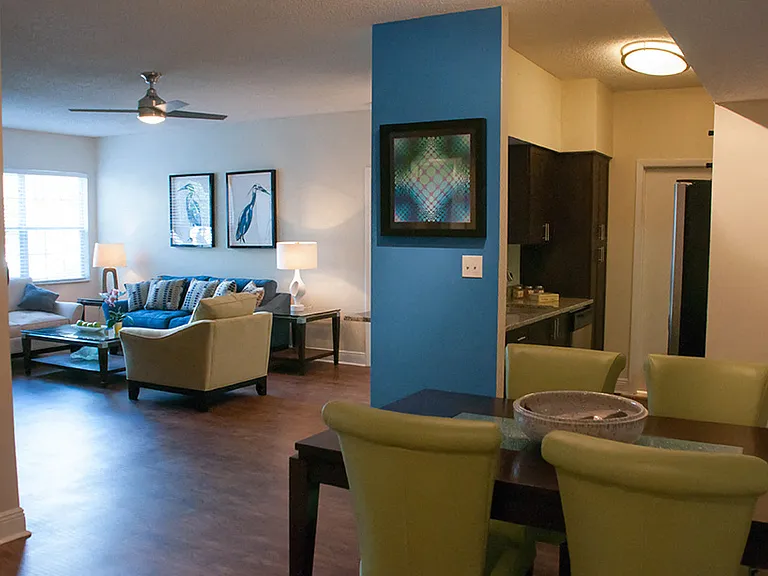 The Upton Apartments — Photo 2