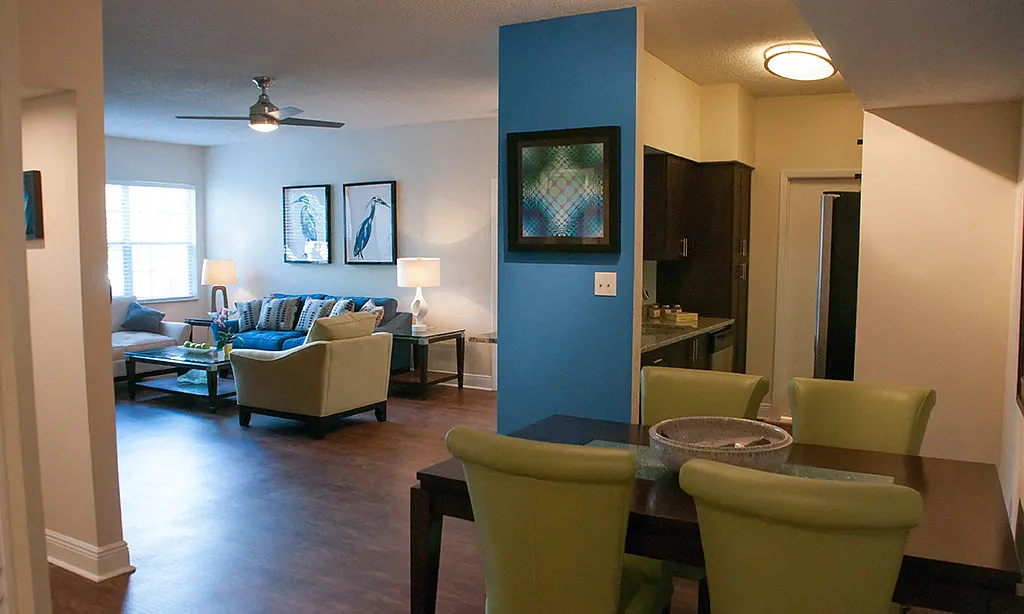 Building Photo - The Upton Apartments