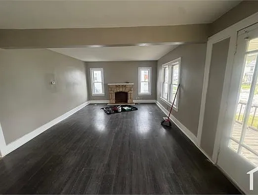 930 W 18th St — Photo 12