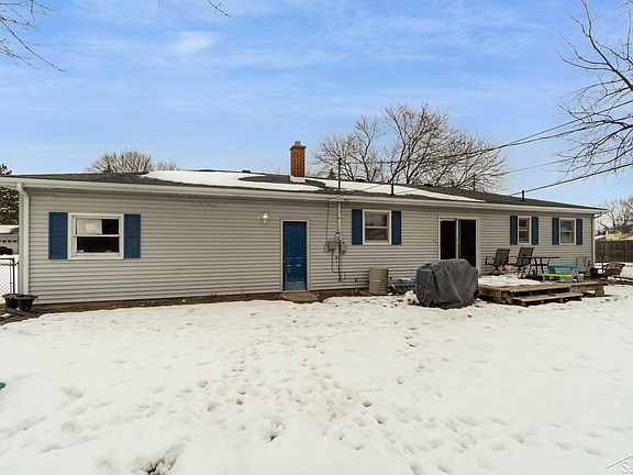 4th image of 715 Piper Dr