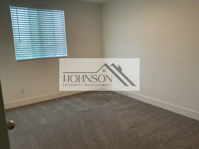 1160 Richardson Rd — Photo 12