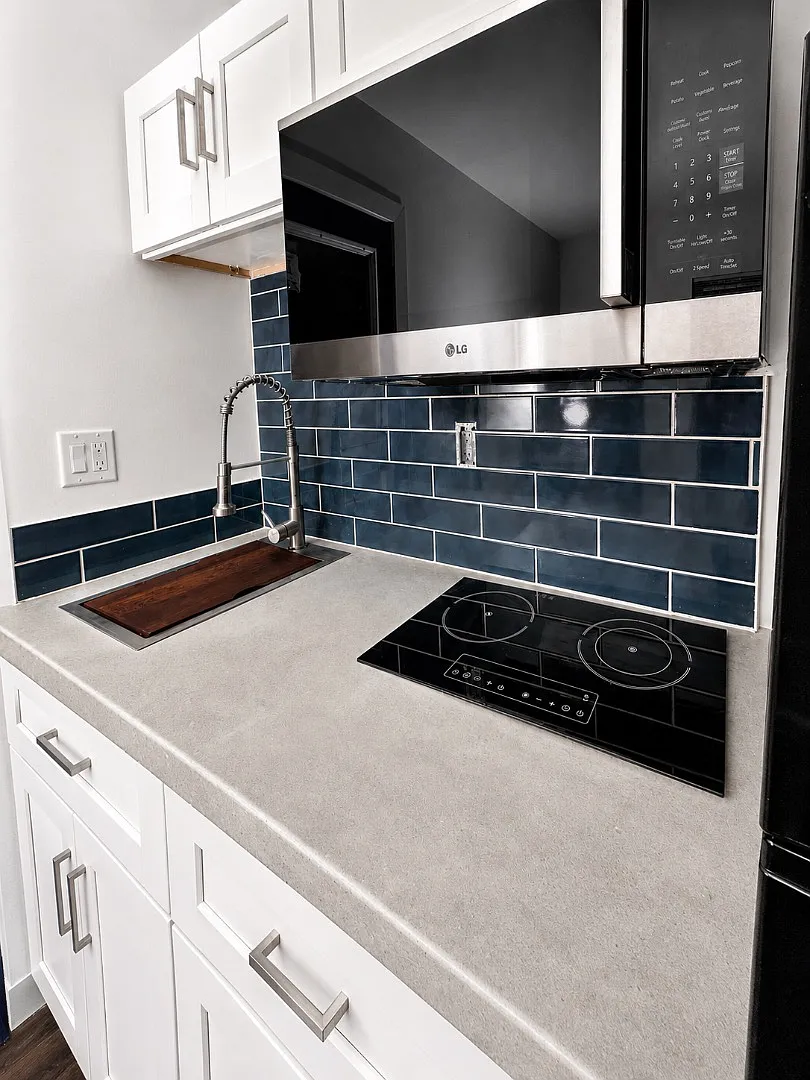 2524 E Willetta St - Suite 1 — Photo 3