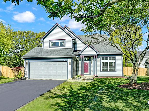 3rd image of 1351 Lily Ct