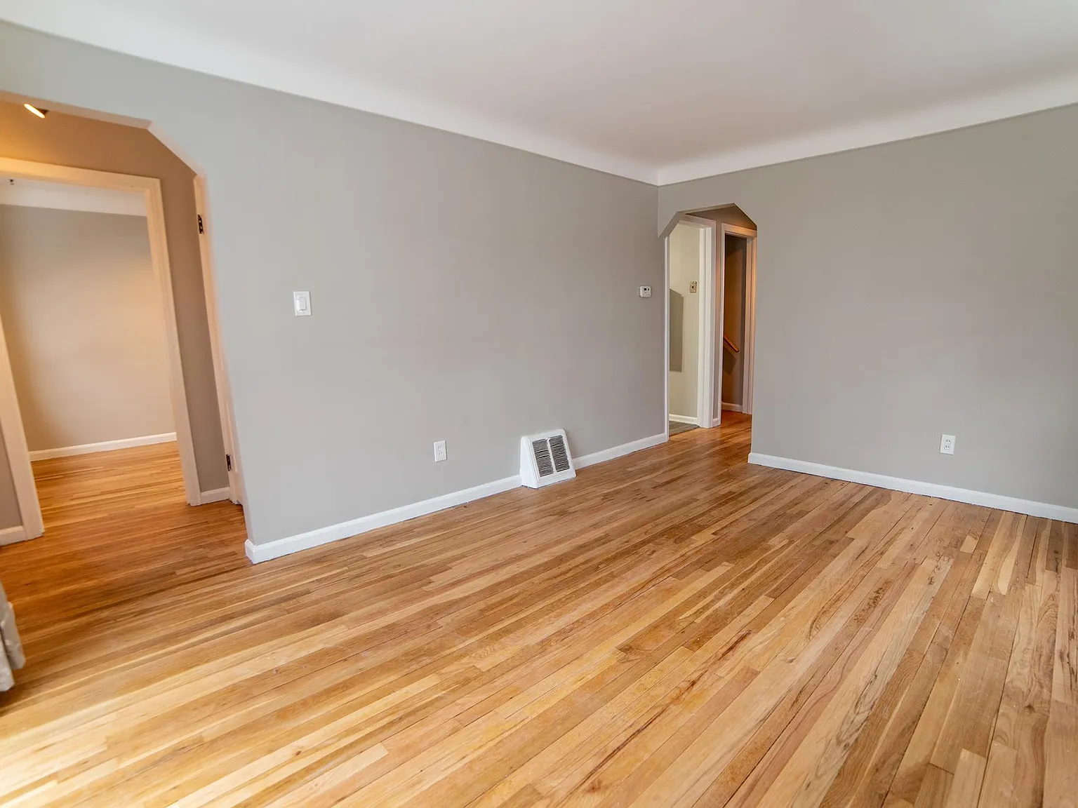 3 bed, 1465 sqft, $2,150 — Photo 2