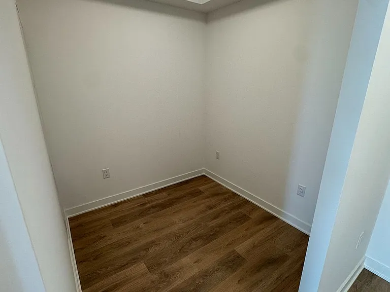 1185 Dupont St #621 — Photo 5