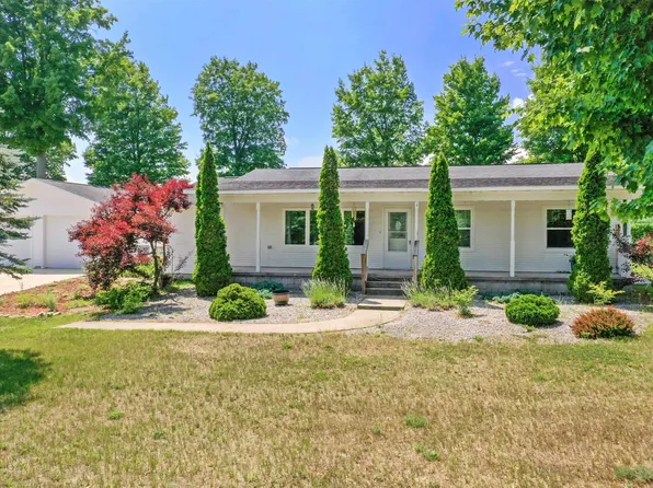 2221 W Houghton Lake Rd, Lake City, MI 49651