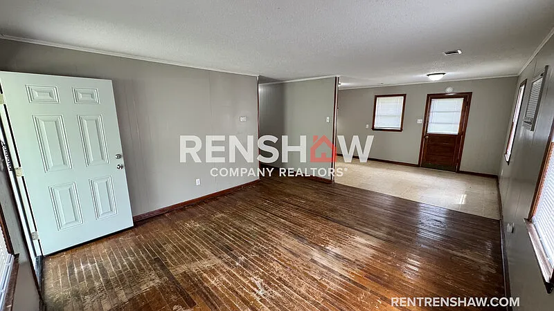 3 bed, 1.0 bath, $1,195 — Photo 3