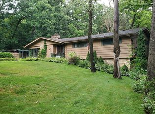 W166S6786 Oakhill Dr, Muskego, WI 53150