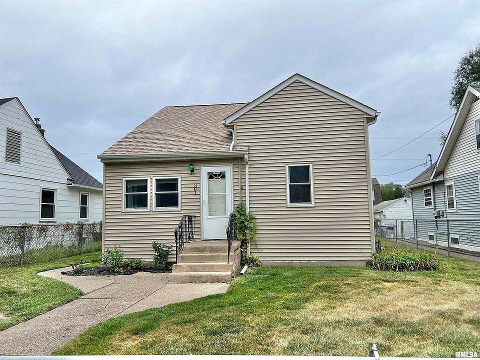 1st image of 301 S Thornwood Ave