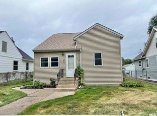 301 S Thornwood Ave, Davenport, IA 52802