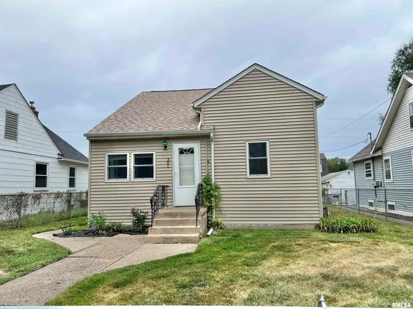 301 S Thornwood Ave, Davenport, IA 52802