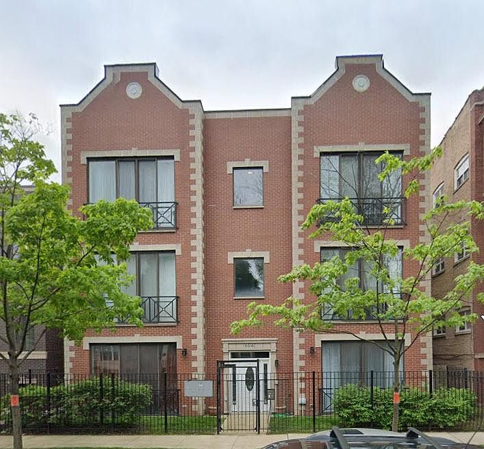 1st image of 6516 S Woodlawn Ave Unit 3S