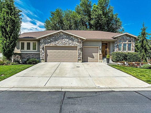 2nd image of 6472 S Sadie Ln