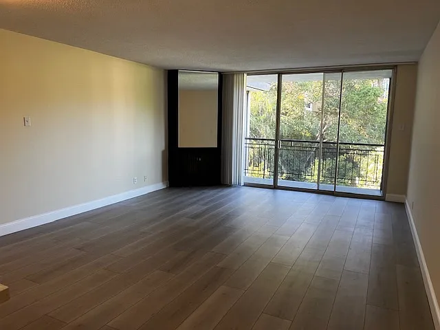 2165 Carlmont Dr — Photo 1