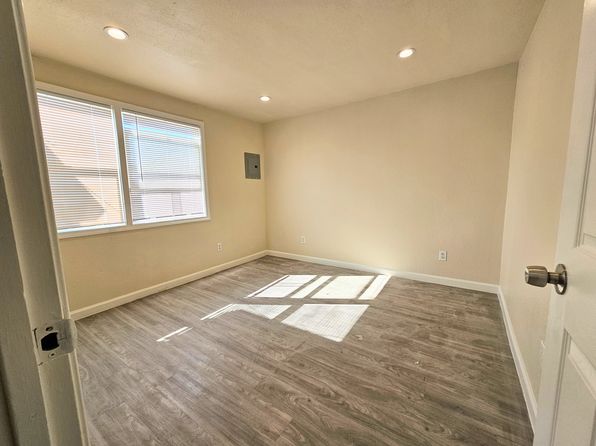 2777 Castro Valley Blvd APT 8