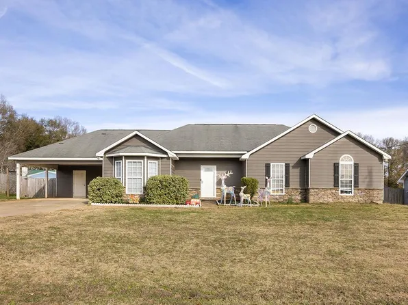 27 Whippoorwill Ln, Fort Mitchell, AL 36856