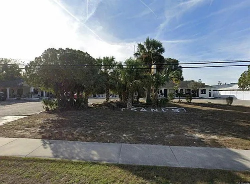 1600 E Duval St Photo 1