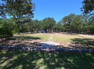 614 Hanging Tree Rd, Bowie, TX 76230