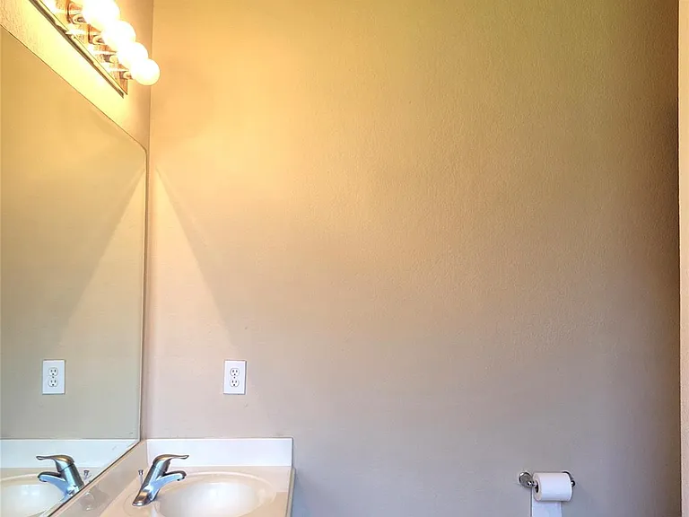 6042 Starbrook Creek Dr — Photo 15