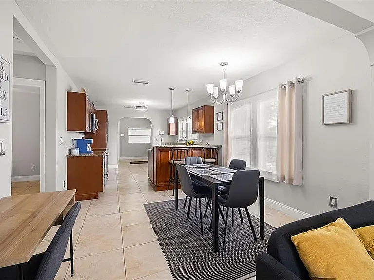 2511 W Braddock St — Photo 10