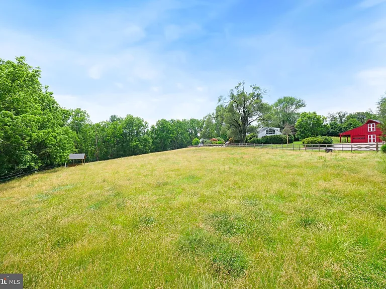 10600 Red Barn Ln #A — Photo 49