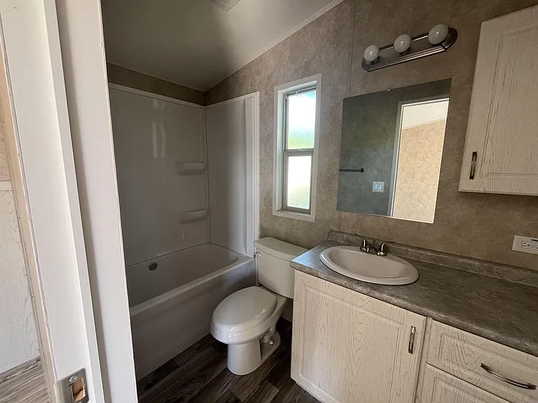 4144 Thomas St — Photo 14