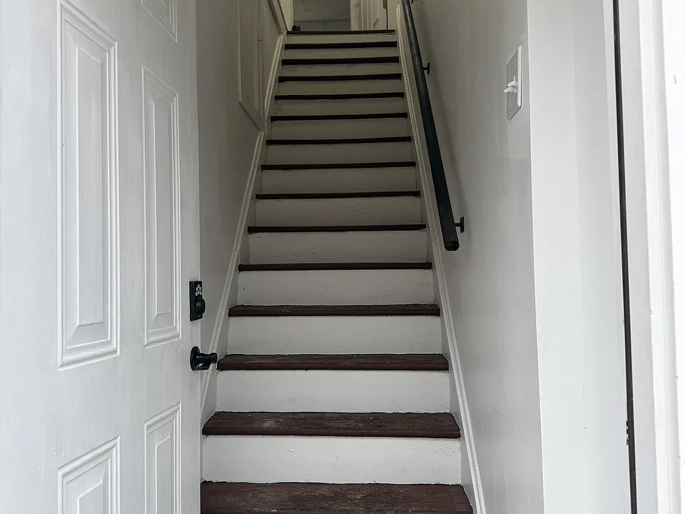 Stairs up to Apt B