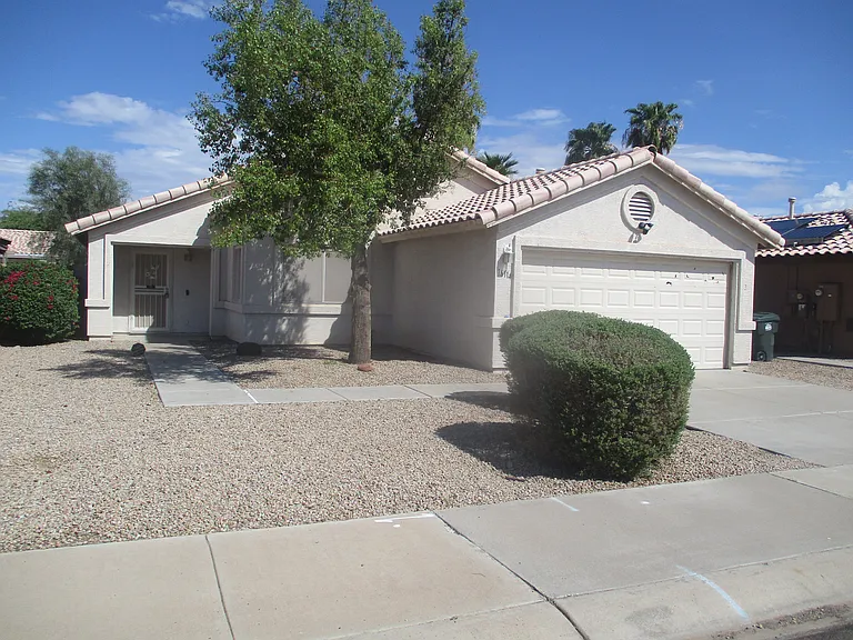 16114 W Jackson St — Photo 16