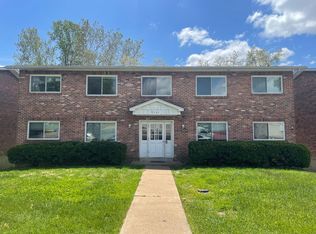 9530 Hyde Park Dr, Saint Louis, MO