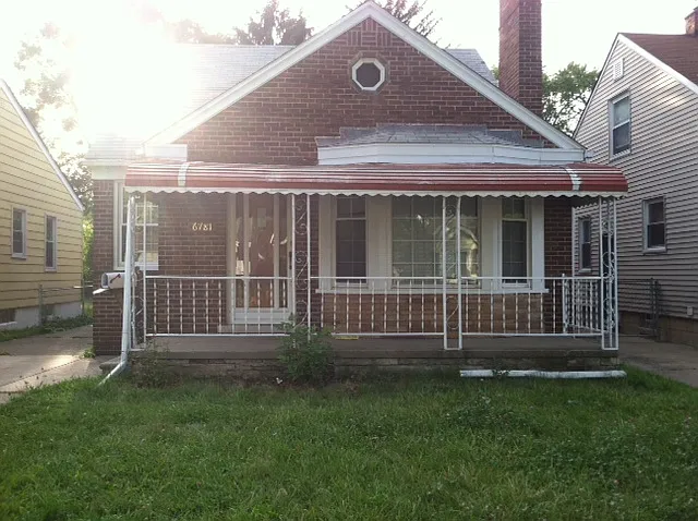 6781 Grandville Ave photo 1
