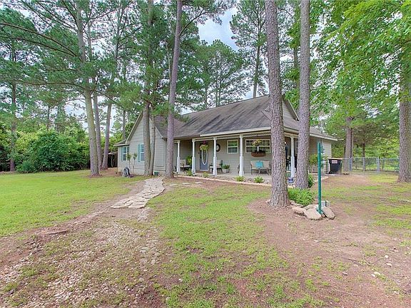 4th image of 113 Deer Lake Dr