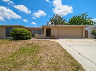 9100 Hermitage Ln, Port Richey, FL 34668