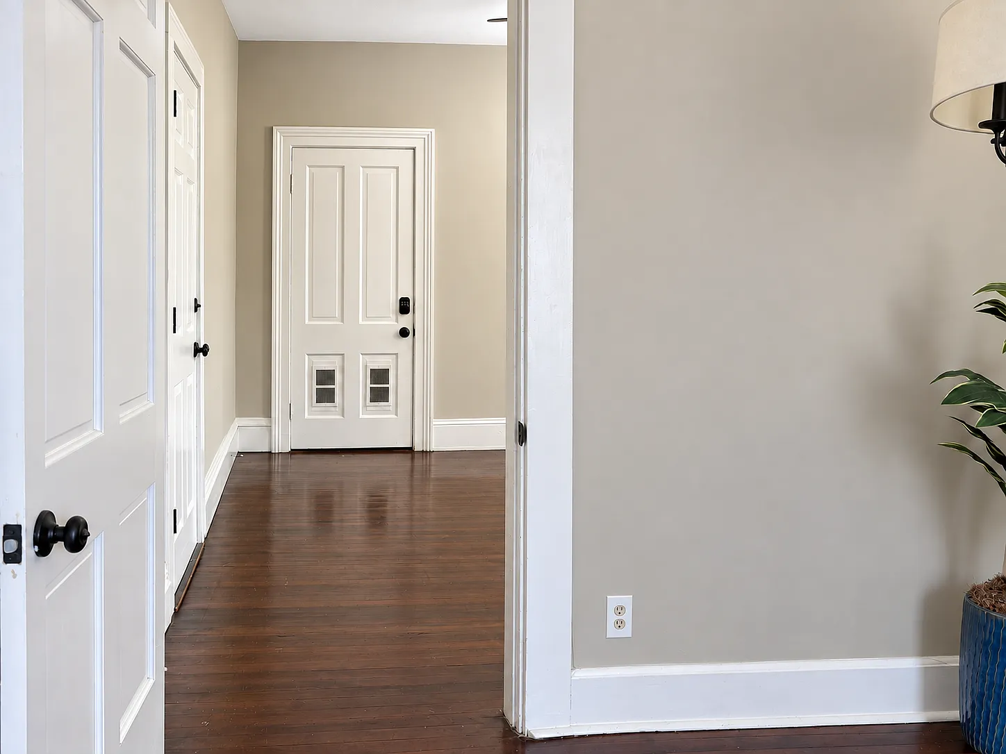 2 bed, 1.5 bath, 980 sqft, $1,050 — Photo 4